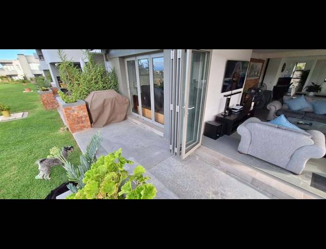 2 BEDROOM APARTMENT FOR SALE IN ISLAND VIEW